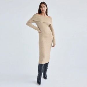 Aritzia Babaton Dossier Sweater Dress, size medium